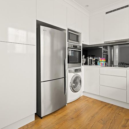 Chic Apartment Footsteps From Manly Beach Sydney Exterior photo